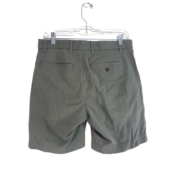 Everlane 7" Slim Fit Men's Pewter Green Chino Short size 31 Outdoor Minimalist - Picture 2 of 2